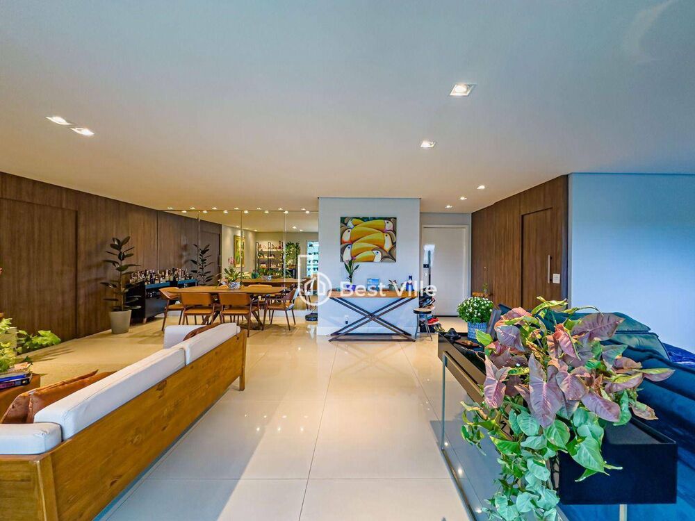 Apartamento, 3 quartos, 202 m² - Foto 1