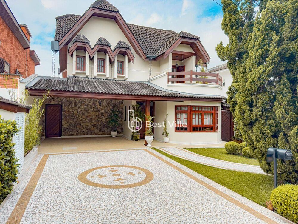Casa de Condomínio à venda com 4 quartos, 380m² - Foto 1
