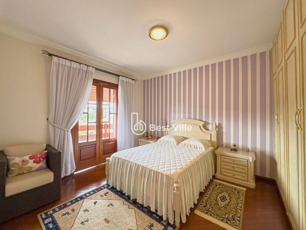 Casa de Condomínio à venda com 4 quartos, 380m² - Foto 13