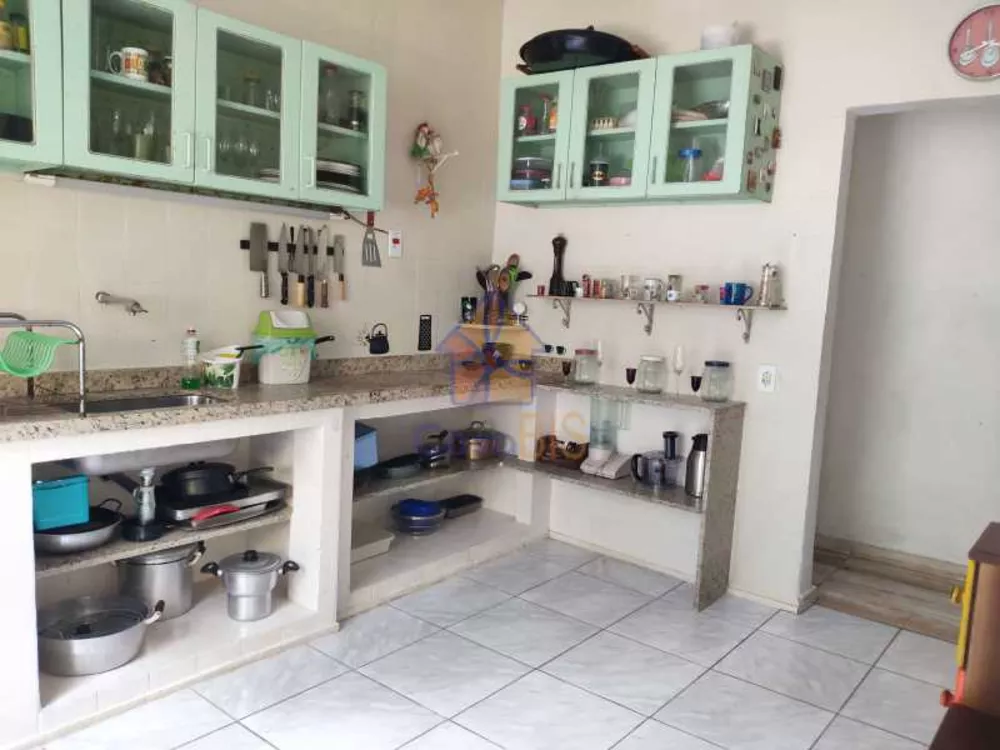 Casa à venda com 3 quartos, 300m² - Foto 13