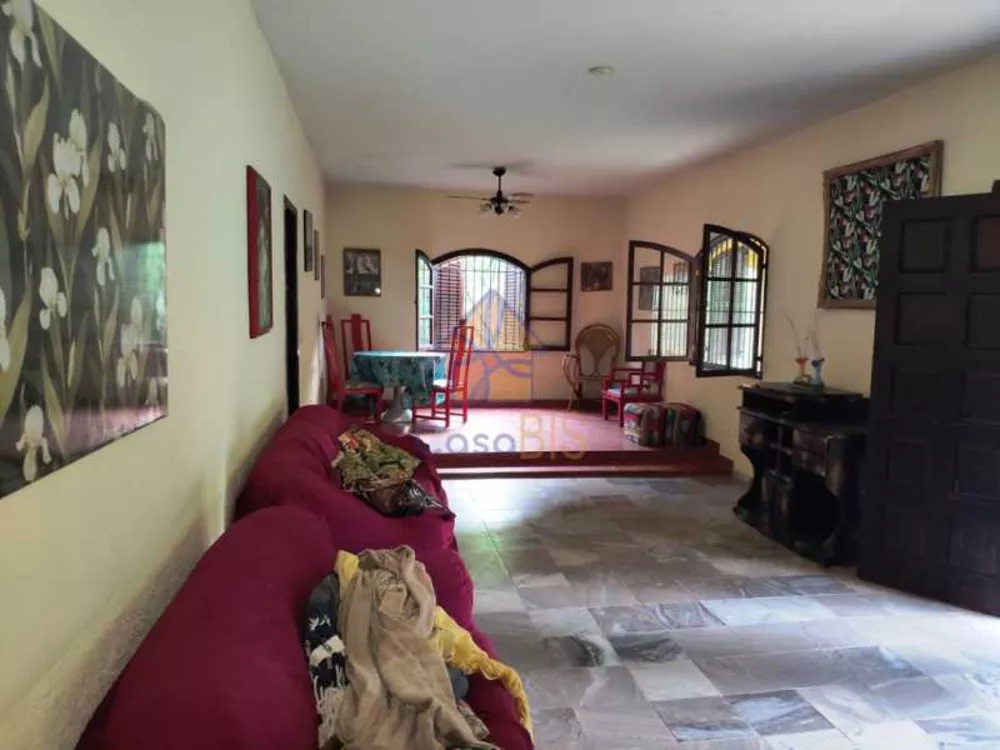 Casa, 6 quartos, 180 m² - Foto 2