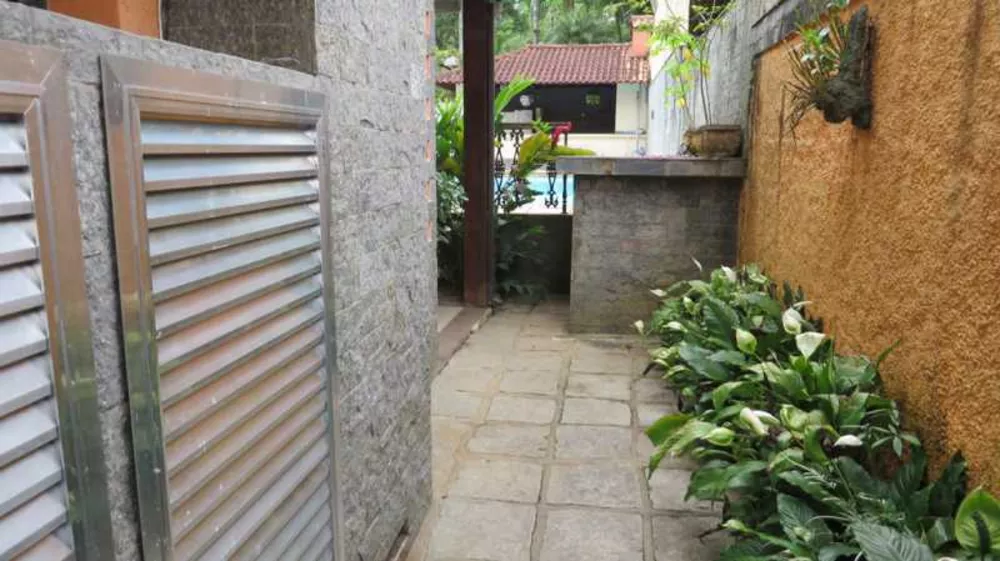 Casa de Condomínio à venda com 4 quartos, 550m² - Foto 22