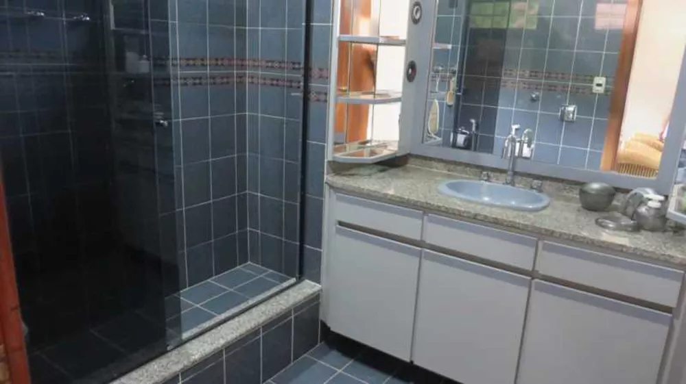 Casa de Condomínio à venda com 4 quartos, 550m² - Foto 6