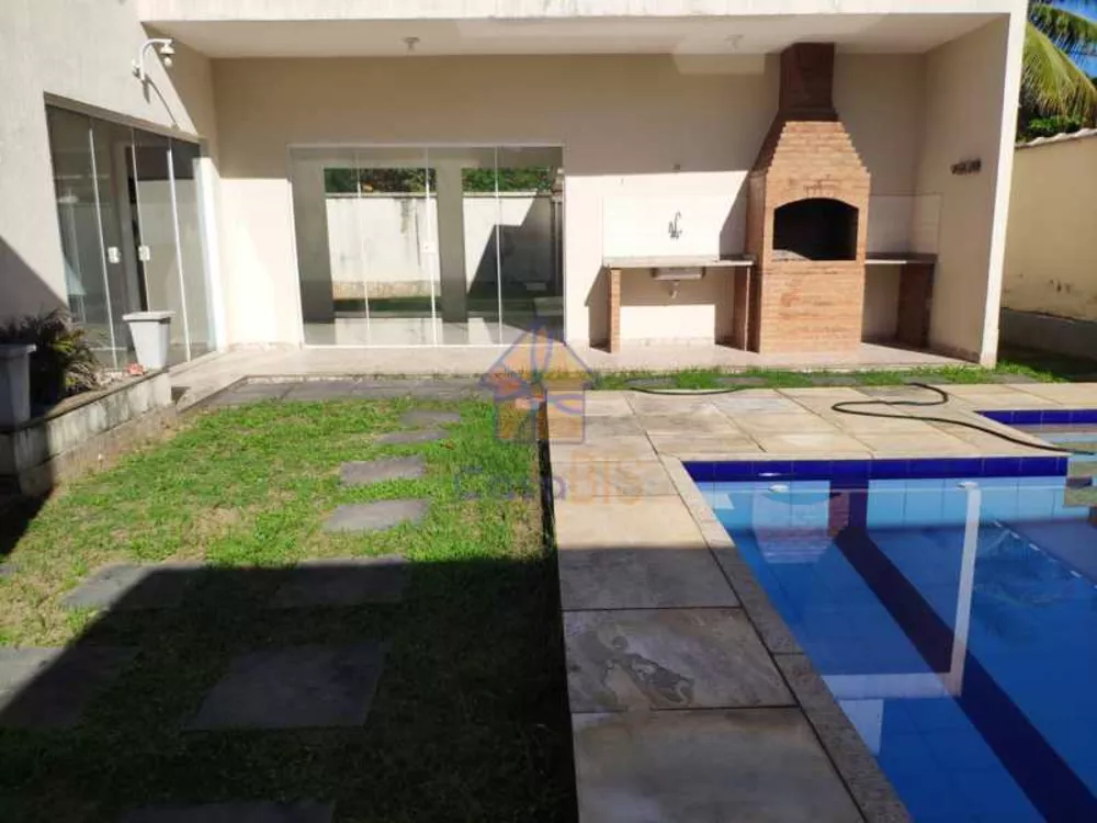 Casa à venda com 3 quartos, 150m² - Foto 1