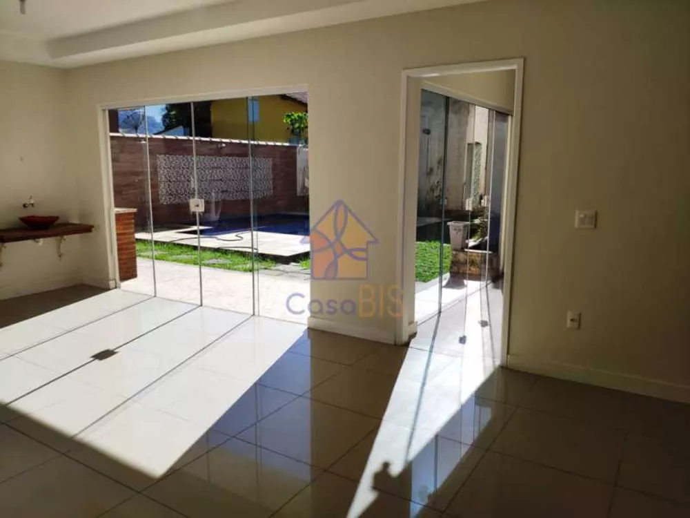 Casa à venda com 3 quartos, 150m² - Foto 7