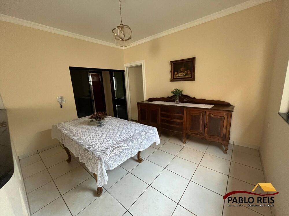 Casa à venda com 3 quartos, 260m² - Foto 3