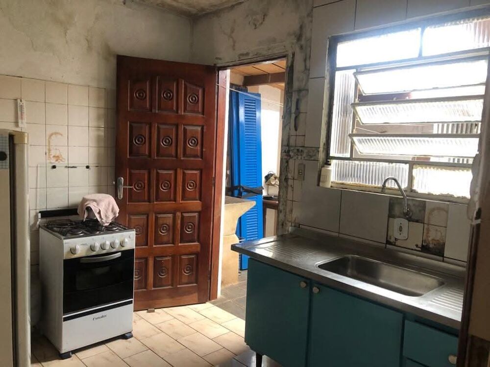 Casa à venda com 2 quartos, 100m² - Foto 4