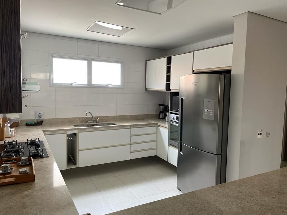 Sobrado, 4 quartos, 315 m² - Foto 1