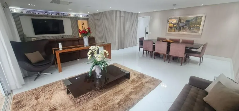 Apartamento, 3 quartos, 198 m² - Foto 1