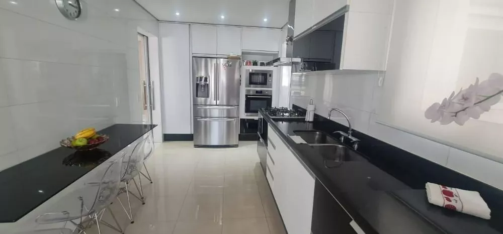 Apartamento, 3 quartos, 198 m² - Foto 3