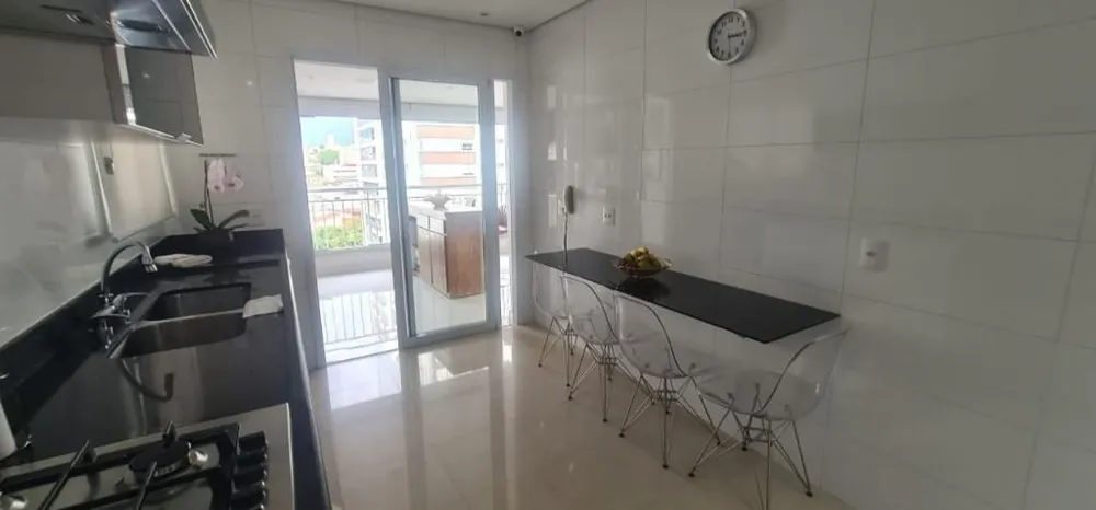 Apartamento, 3 quartos, 198 m² - Foto 2