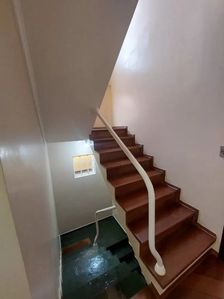 Sobrado, 3 quartos, 202 m² - Foto 2