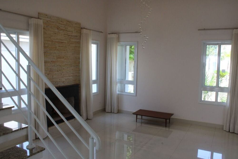 Sobrado, 3 quartos, 307 m² - Foto 1