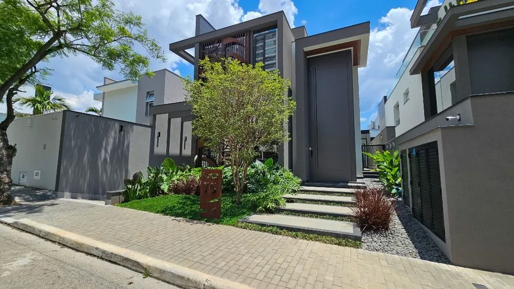 Sobrado, 4 quartos, 579 m² - Foto 1