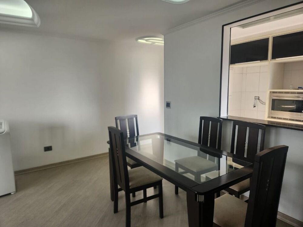 Apartamento para alugar com 2 quartos, 75m² - Foto 4