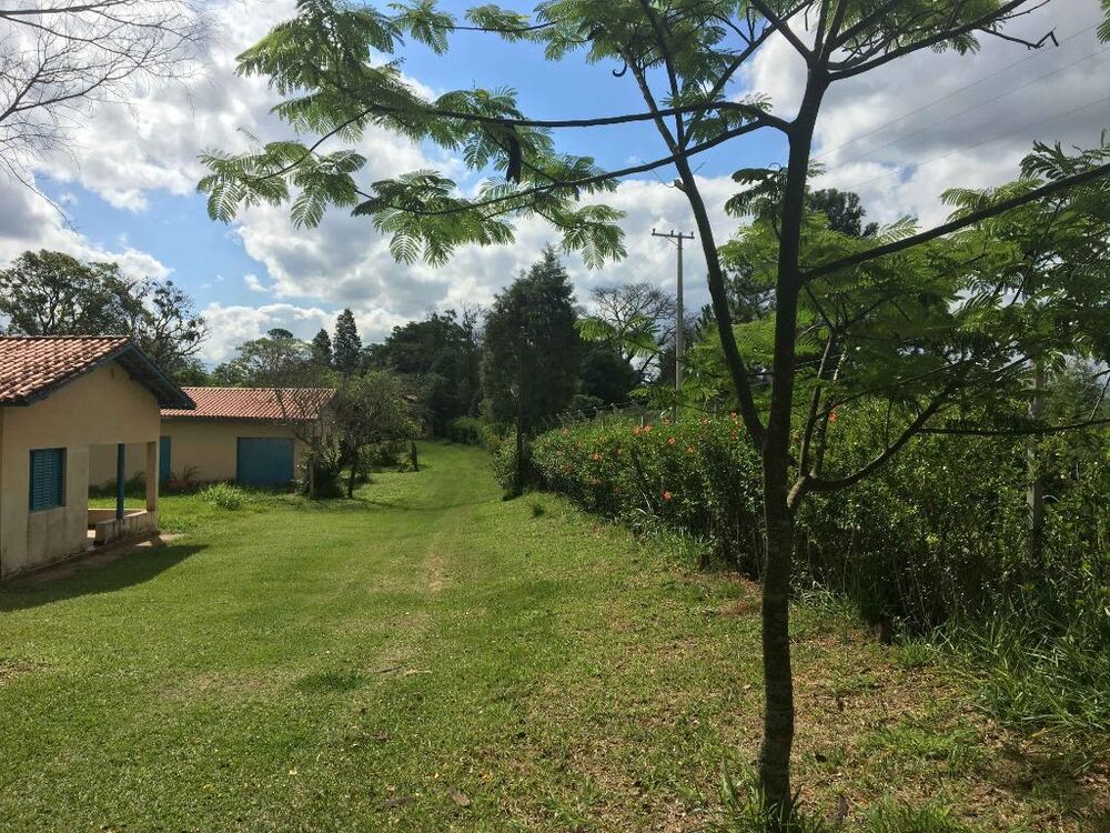 Sítio à venda com 4 quartos, 105m² - Foto 2
