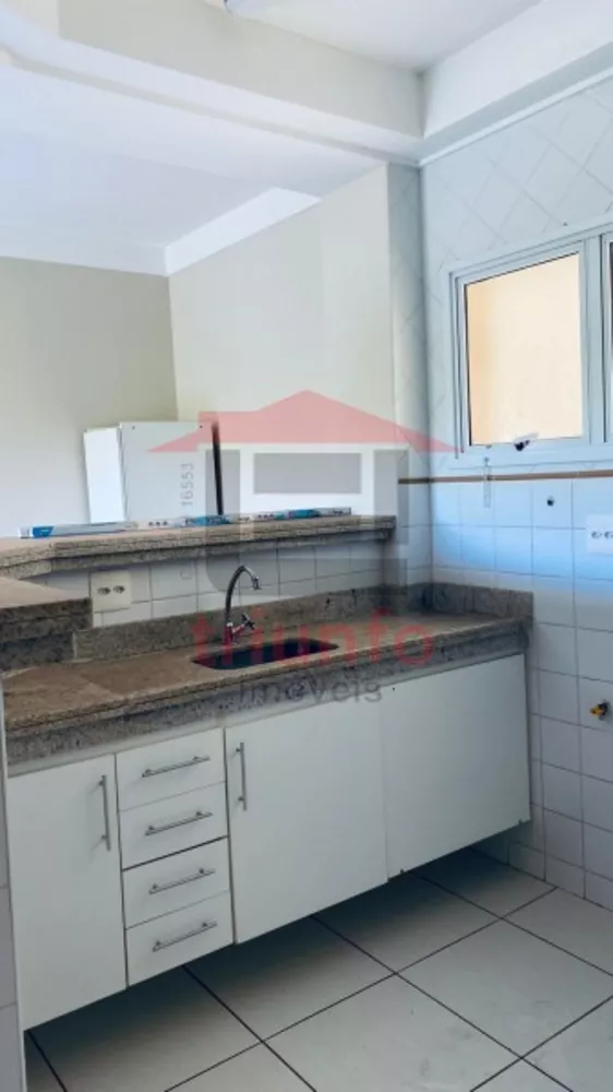 Apartamento à venda com 2 quartos, 66m² - Foto 2