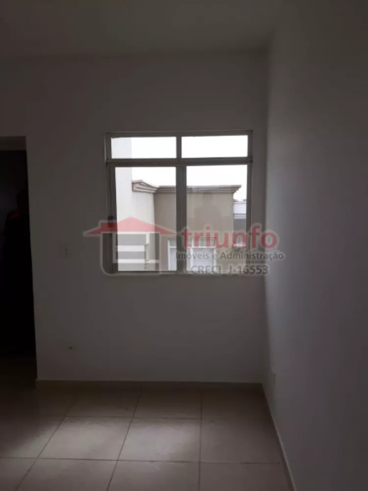 Apartamento para alugar com 2 quartos, 93m² - Foto 4