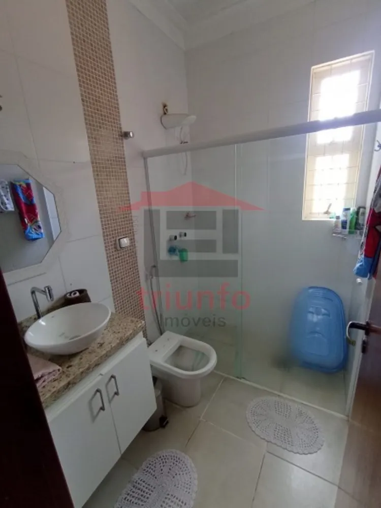Casa, 3 quartos, 180 m² - Foto 1