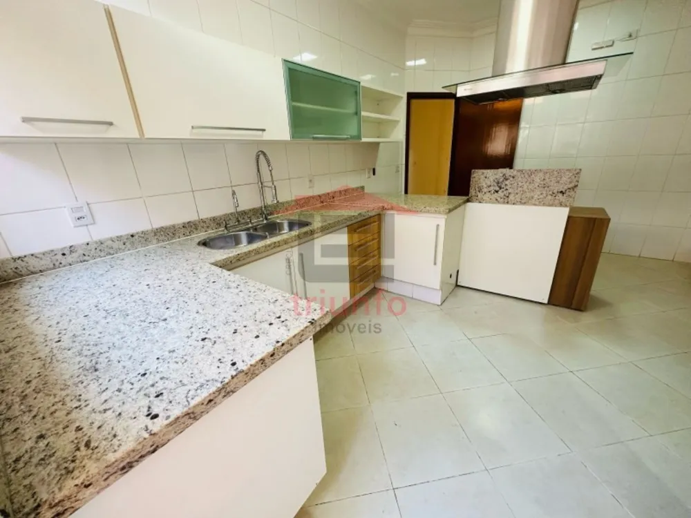 Casa, 5 quartos, 324 m² - Foto 4