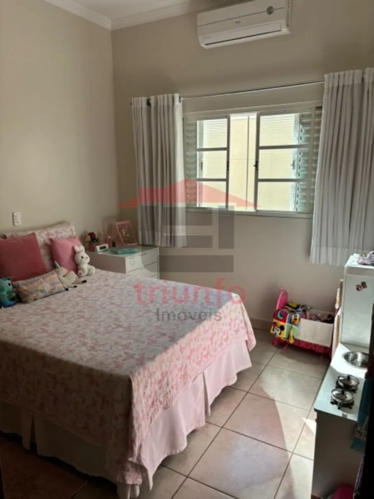 Casa, 3 quartos, 200 m² - Foto 10