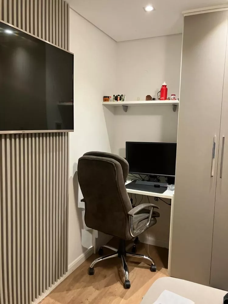 Apartamento à venda com 3 quartos, 81m² - Foto 2