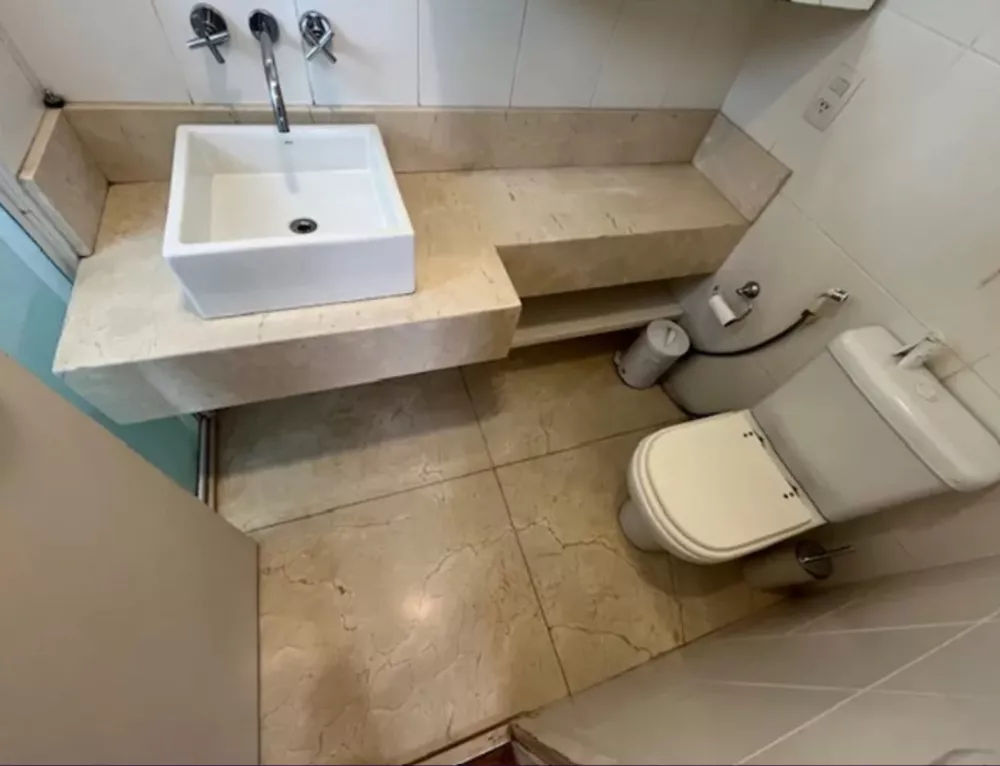 Apartamento à venda com 2 quartos, 70m² - Foto 3