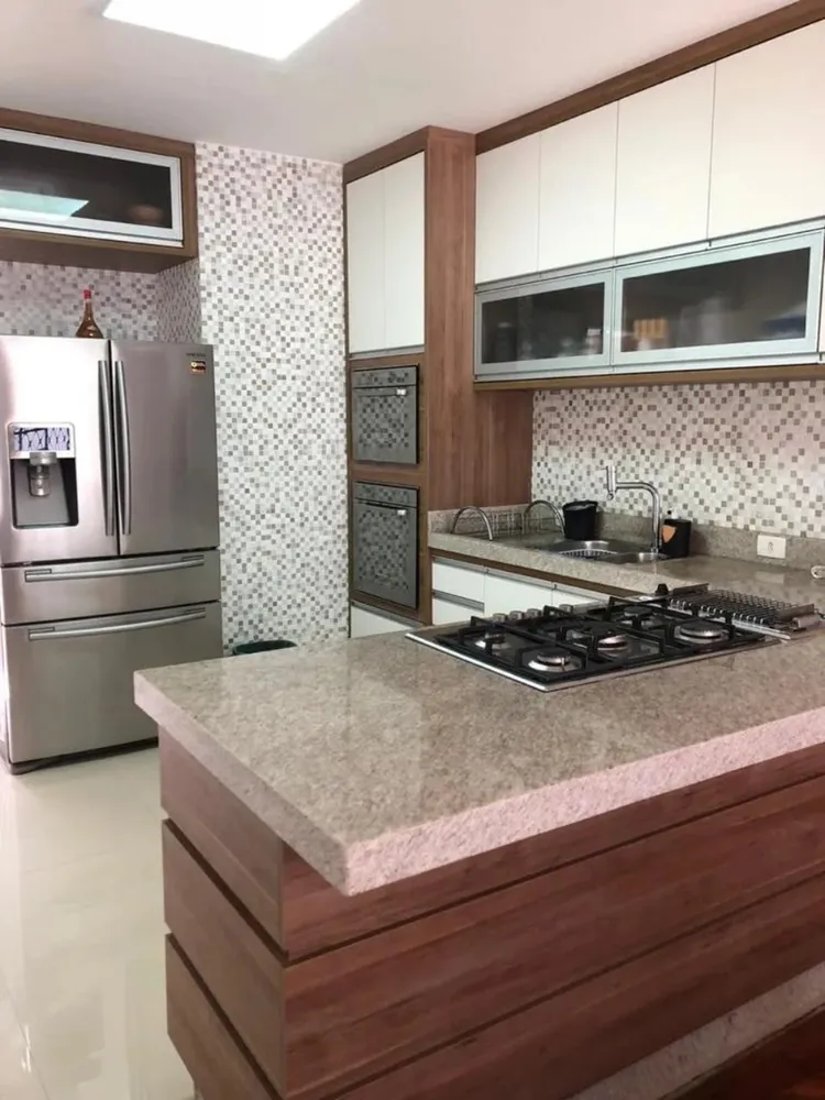 Casa, 3 quartos, 250 m² - Foto 1