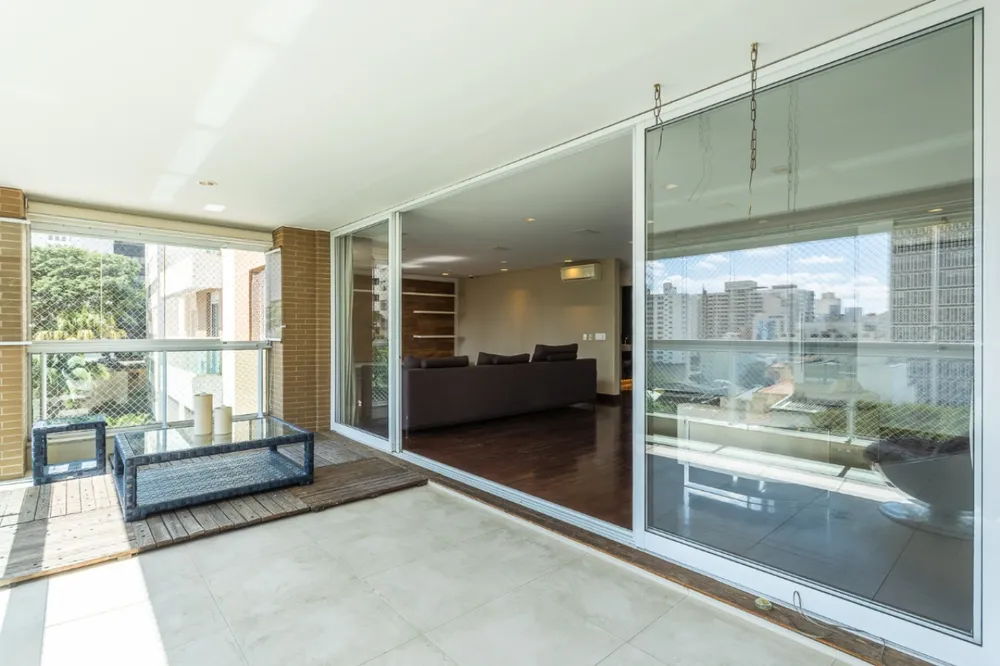 Apartamento, 3 quartos, 270 m² - Foto 1