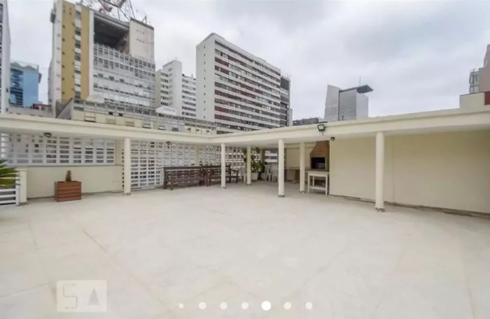 Apartamento à venda com 3 quartos, 202m² - Foto 2