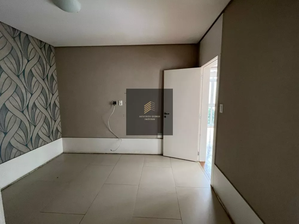 Apartamento à venda com 4 quartos, 251m² - Foto 2