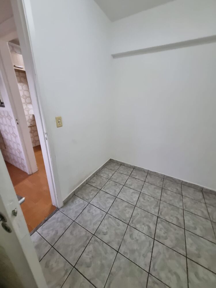 Apartamento à venda com 2 quartos, 70m² - Foto 12