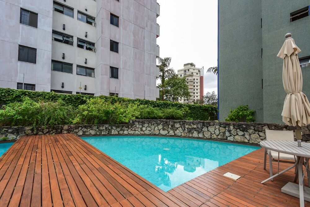 Apartamento à venda com 3 quartos, 134m² - Foto 2