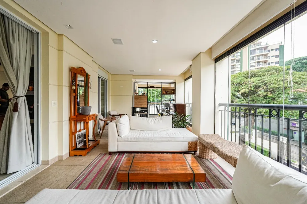Apartamento, 4 quartos, 250 m² - Foto 1