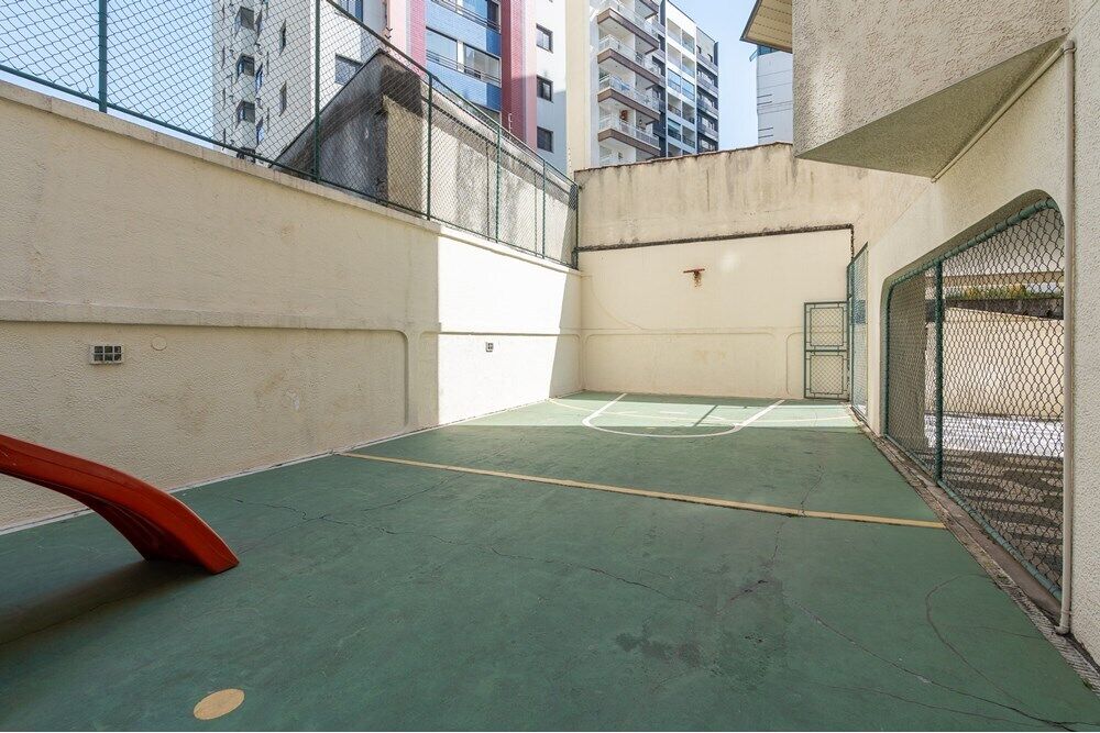 Apartamento à venda com 2 quartos, 96m² - Foto 2