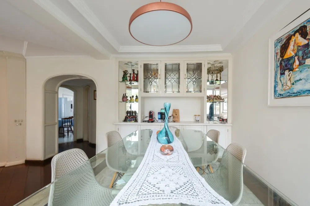 Apartamento, 3 quartos, 210 m² - Foto 1