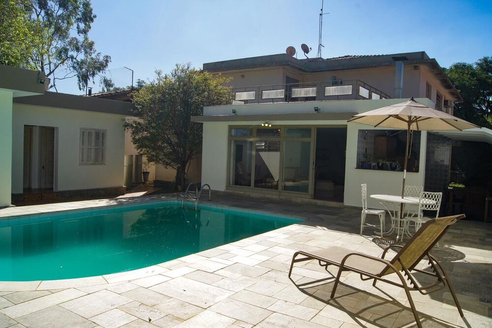 Casa, 4 quartos, 377 m² - Foto 1