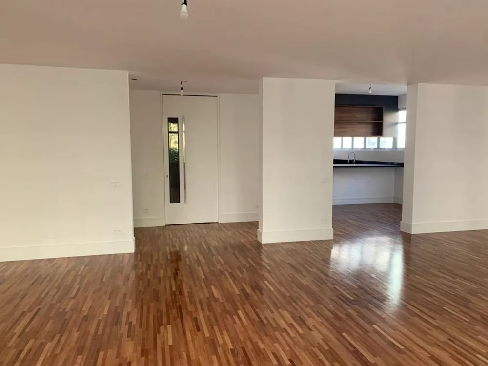 Apartamento à venda com 3 quartos, 341m² - Foto 2