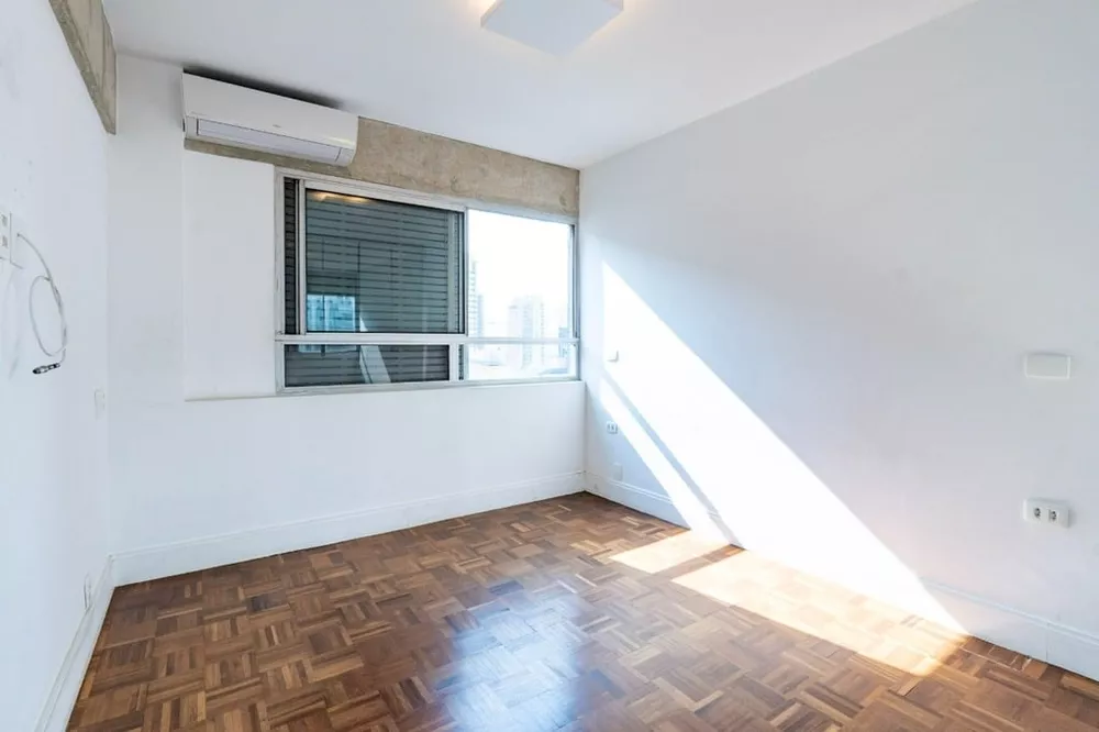 Apartamento à venda com 3 quartos, 121m² - Foto 3