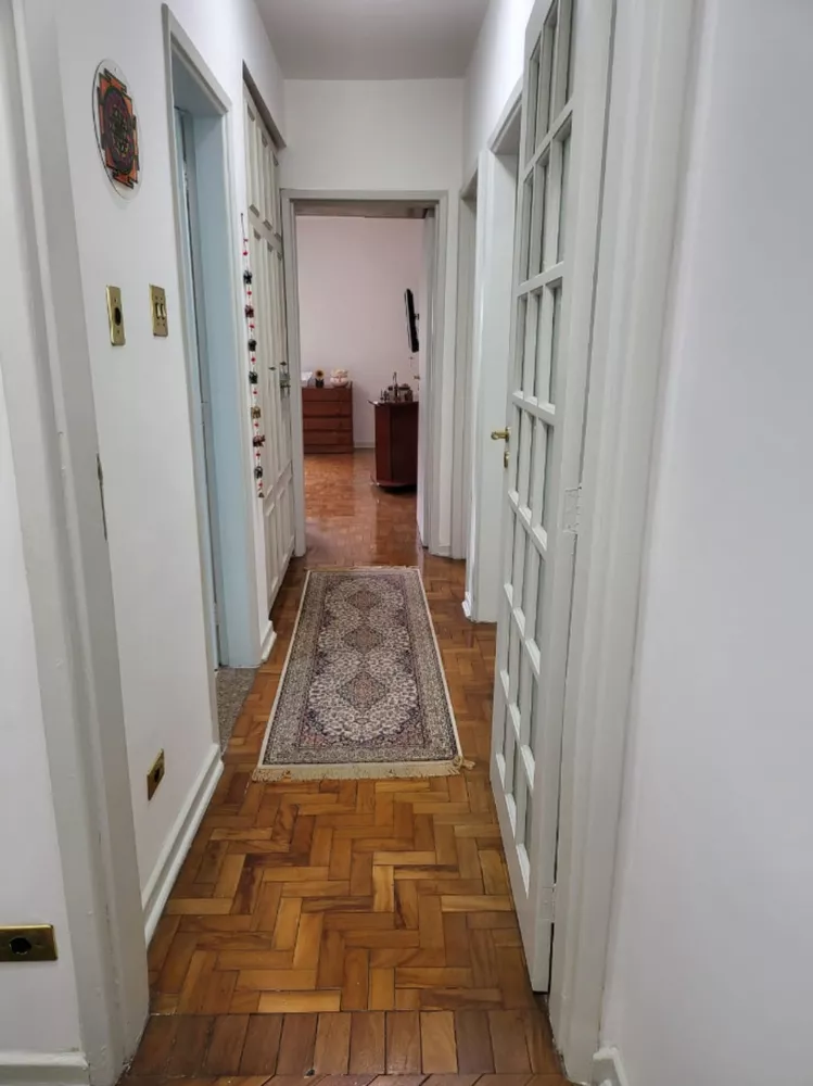 Apartamento à venda com 3 quartos, 160m² - Foto 2