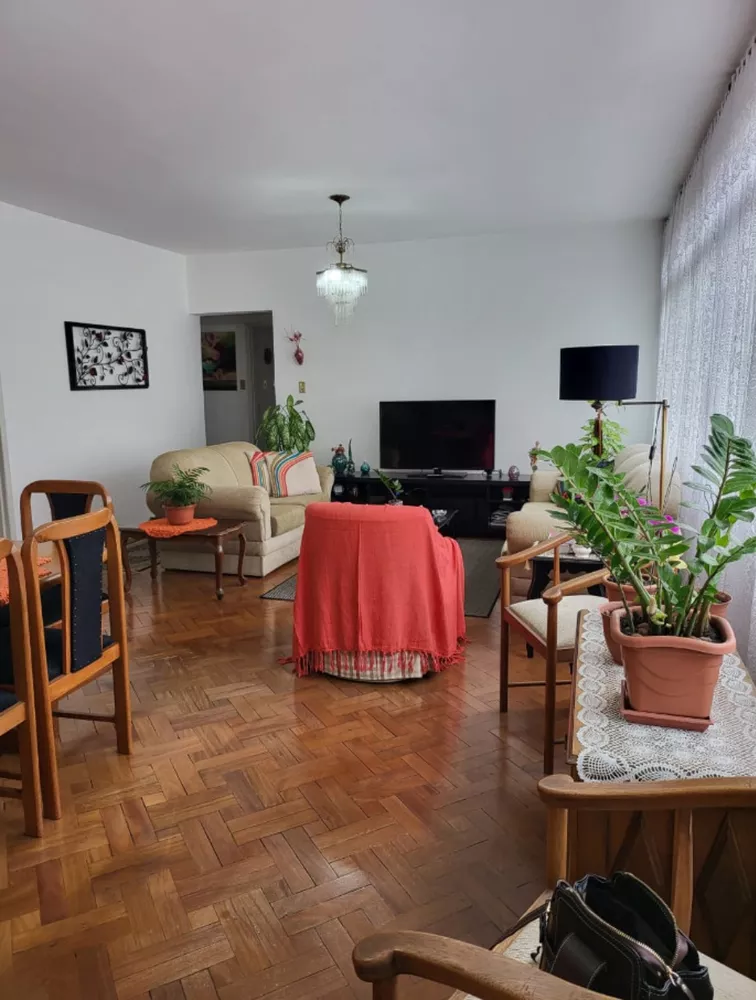 Apartamento à venda com 3 quartos, 160m² - Foto 1