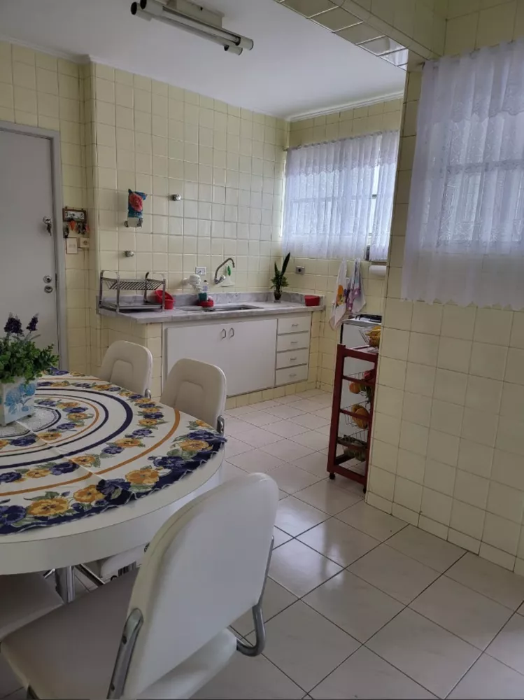 Apartamento à venda com 3 quartos, 160m² - Foto 3