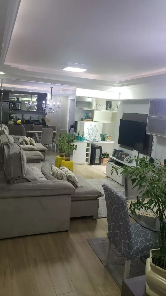 Apartamento à venda com 2 quartos, 72m² - Foto 4