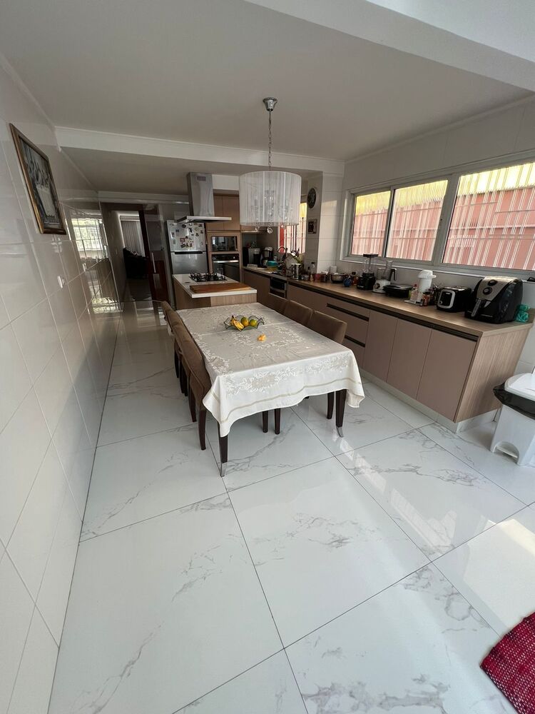 Casa, 3 quartos, 240 m² - Foto 1