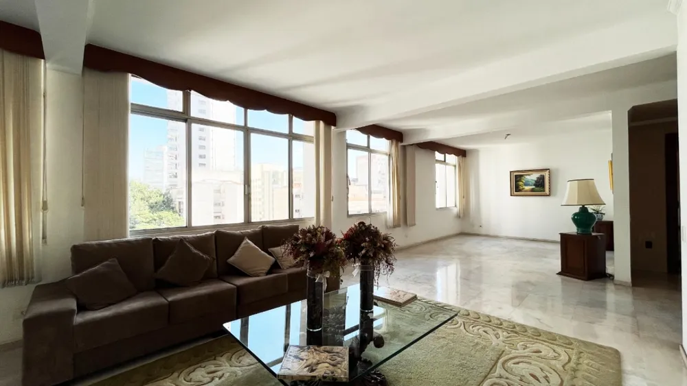 Apartamento, 3 quartos, 215 m² - Foto 1
