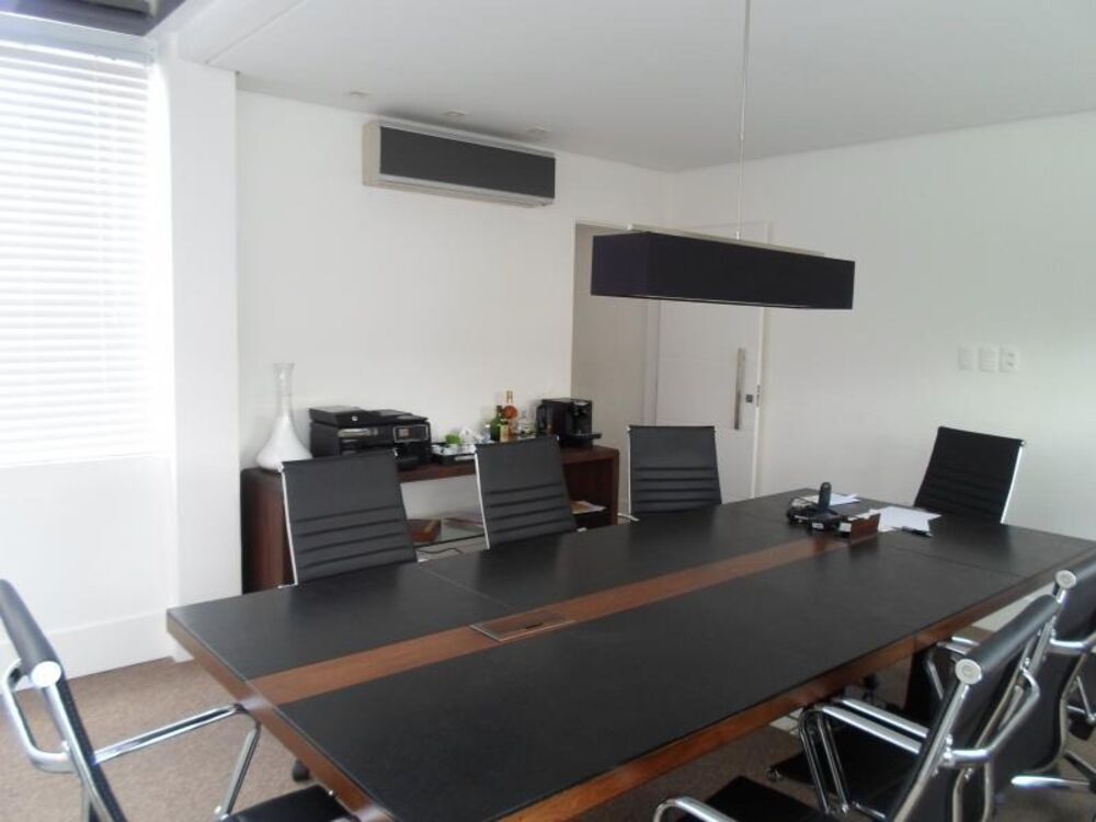 Casa, 5 quartos, 240 m² - Foto 1