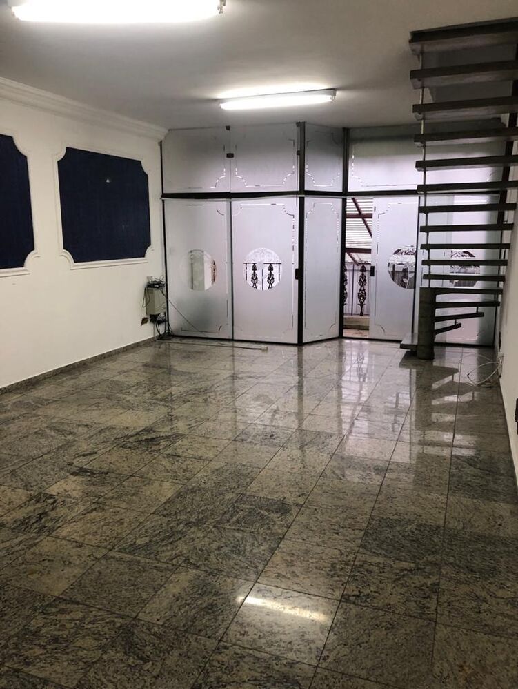 Casa à venda e aluguel com 3 quartos, 320m² - Foto 3