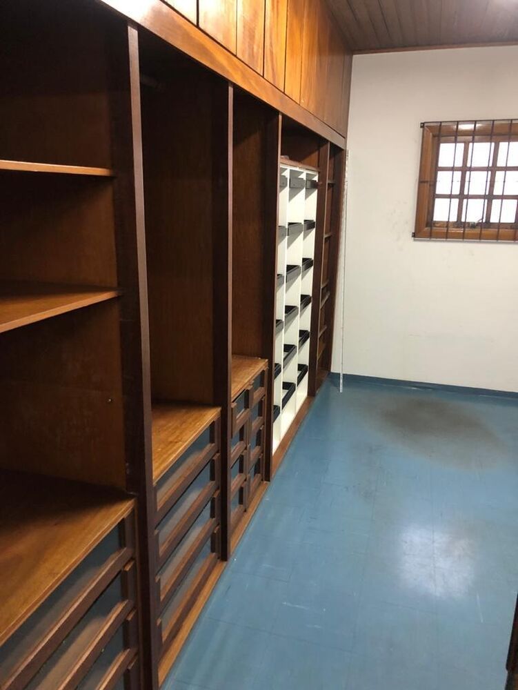 Casa à venda e aluguel com 3 quartos, 320m² - Foto 7