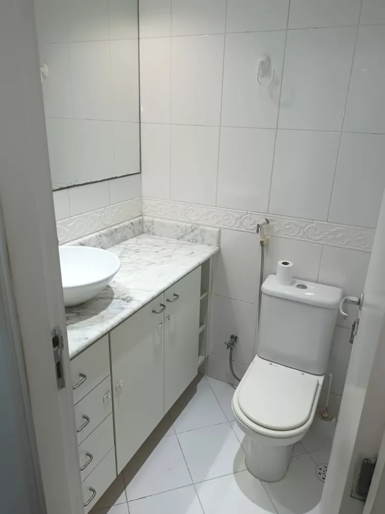 Apartamento à venda com 3 quartos, 75m² - Foto 2