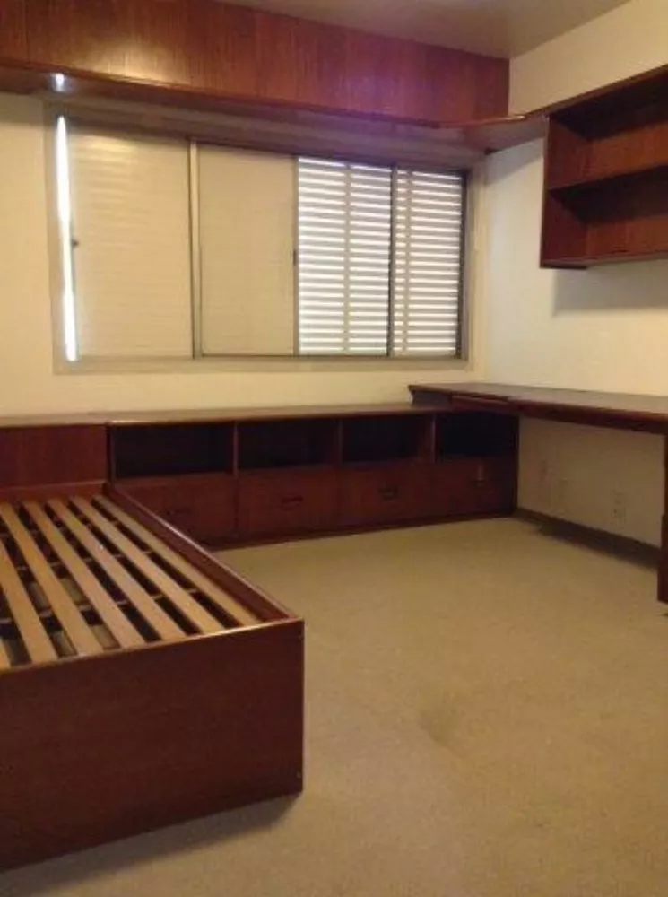 Apartamento à venda com 3 quartos, 170m² - Foto 3